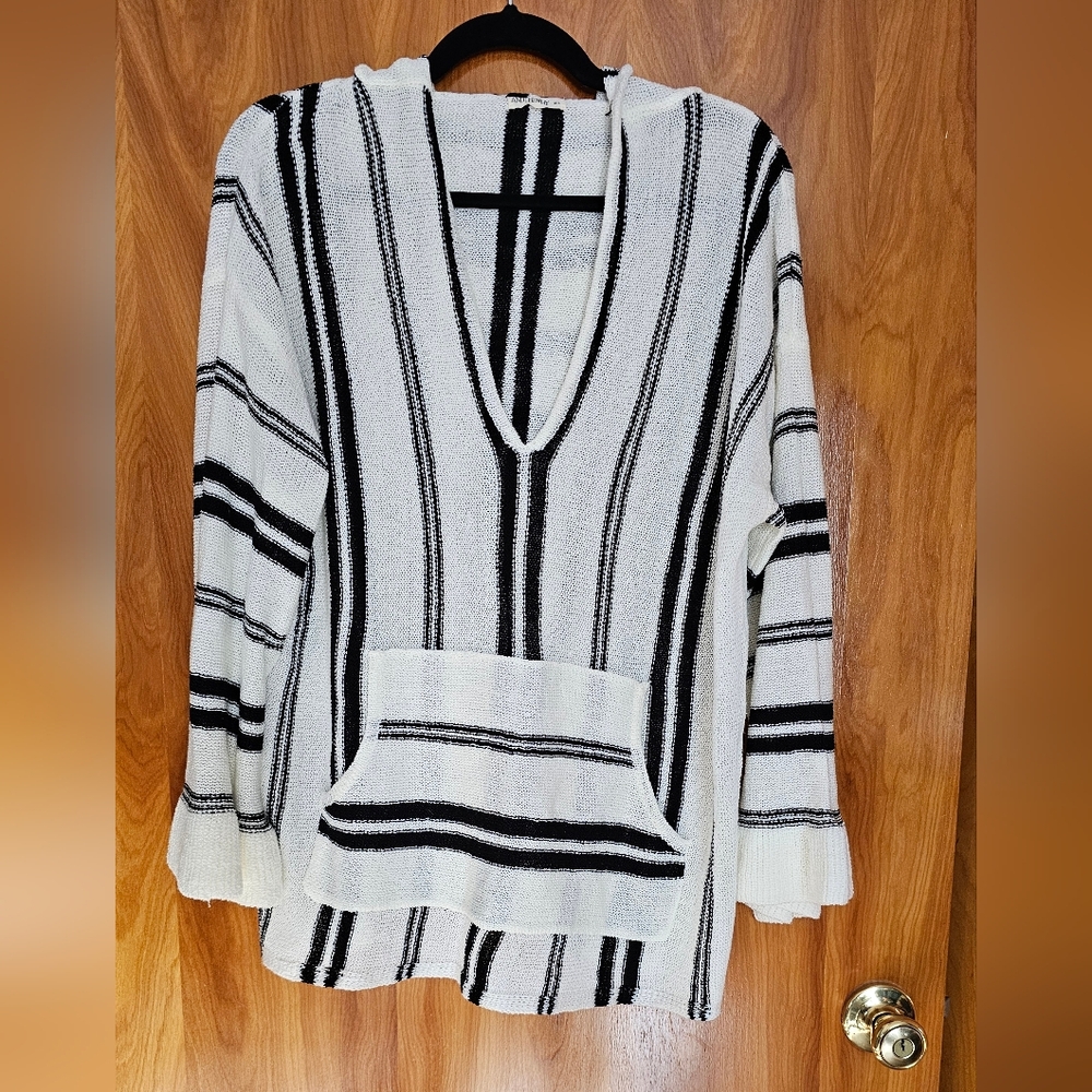V-Neck Striped Hooded Sweater - Black and Ivory